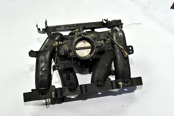 FORD TRANSİT 120 - 120 V ÇIKMA PARÇA EMME MANİFOLT